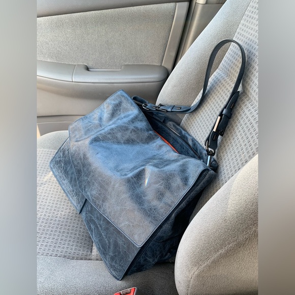 Massaccesi Minerva Midi in midnight blue Tuscania - Picture 8 of 8